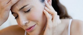 Из-за постоянно шума в ушах повышается чувствительность к звукам