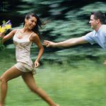 Как доказать девушке что ты ее любишь