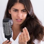 Какие заболевания провоцируют выпадение волос у женщин Фото 1