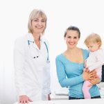 Откуда берутся срыгивания и склонность к запорам