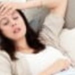 Прежде чем принимать таблетки от головной боли, стоит задаться вопросом – что могло спровоцировать боль, какова ее интенсивность и насколько действенны те методы, которыми вы пытаетесь боль унять. Также стоит научиться отличать головную боль от мигрени.